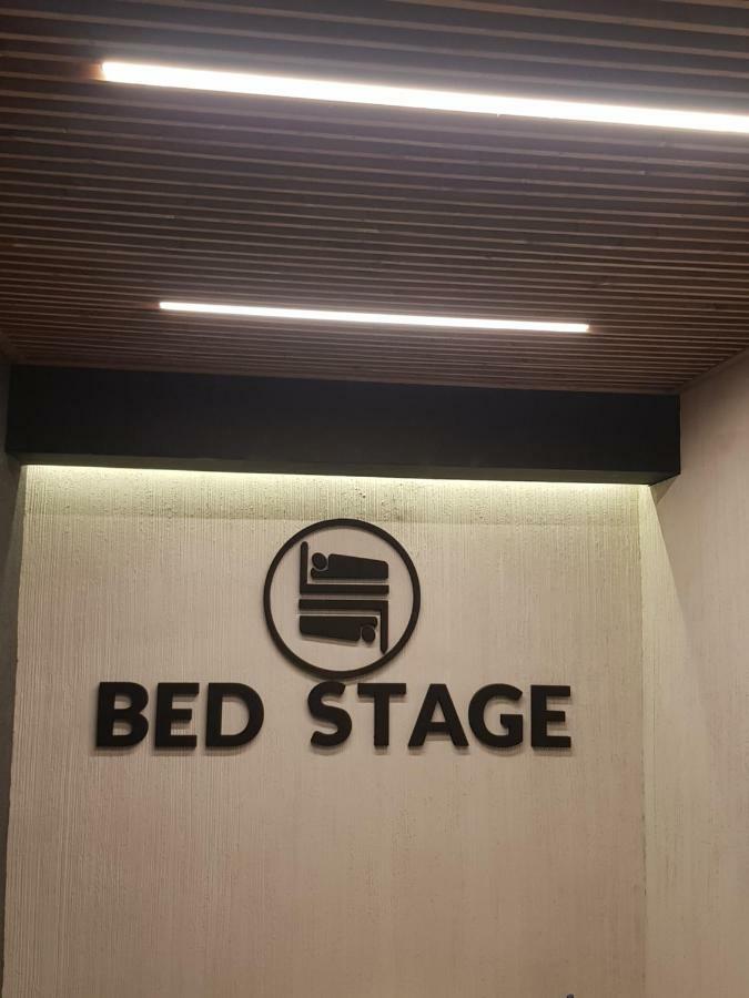 Bed Stage Hostel Braşov Exteriör bild